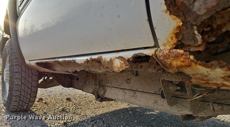 image for item MC9714 2002 Chevrolet Silverado 2500HD  pickup truck