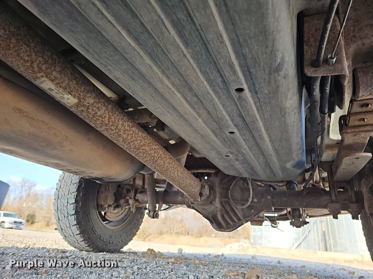 image for item MC9714 2002 Chevrolet Silverado 2500HD  pickup truck