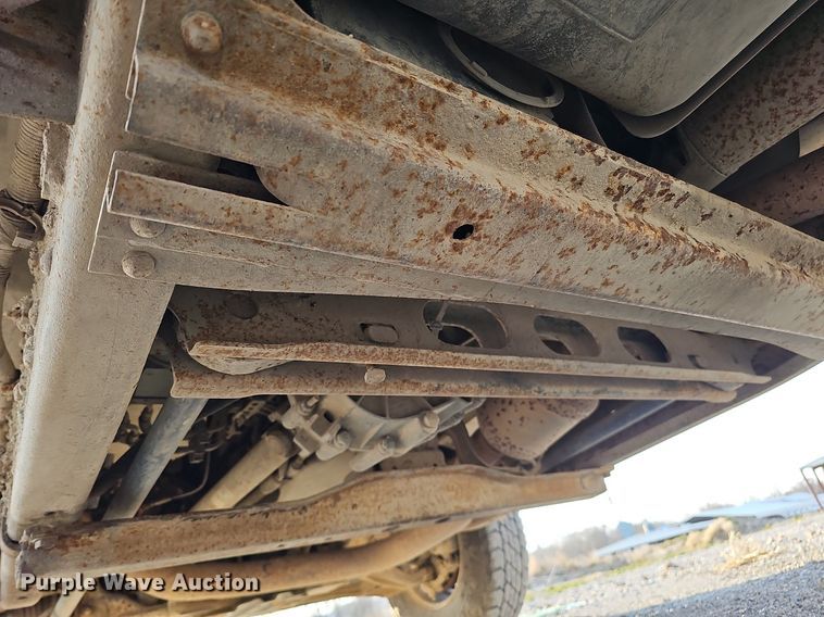 image for item MC9714 2002 Chevrolet Silverado 2500HD  pickup truck