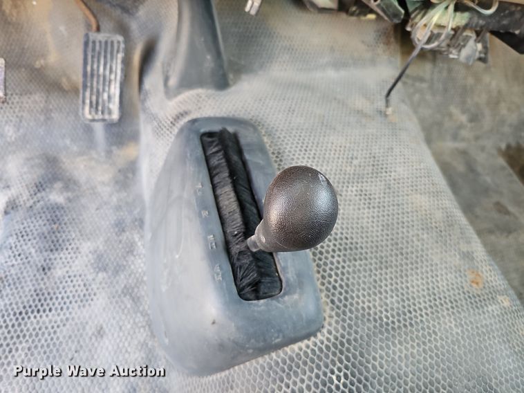 image for item MC9714 2002 Chevrolet Silverado 2500HD  pickup truck