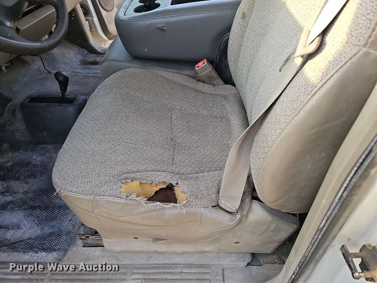 image for item MC9714 2002 Chevrolet Silverado 2500HD  pickup truck