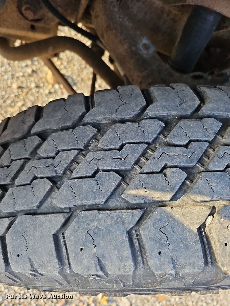 image for item MC9714 2002 Chevrolet Silverado 2500HD  pickup truck