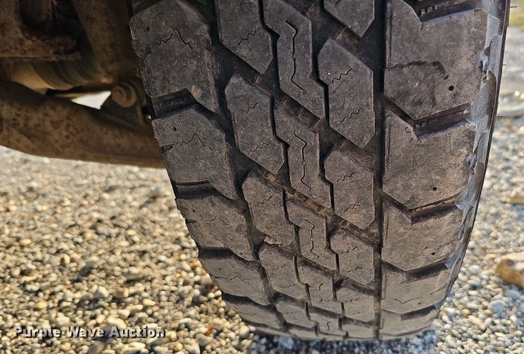 image for item MC9714 2002 Chevrolet Silverado 2500HD  pickup truck