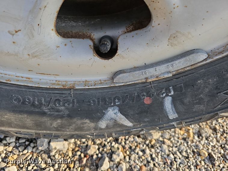 image for item MC9714 2002 Chevrolet Silverado 2500HD  pickup truck