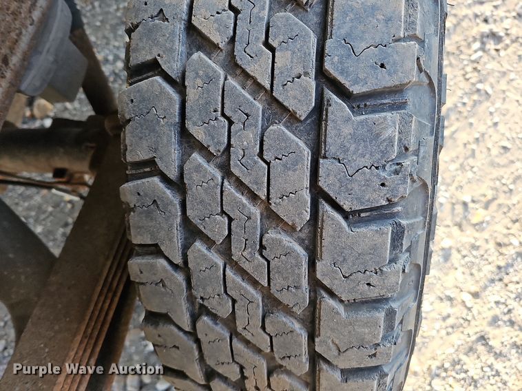 image for item MC9714 2002 Chevrolet Silverado 2500HD  pickup truck