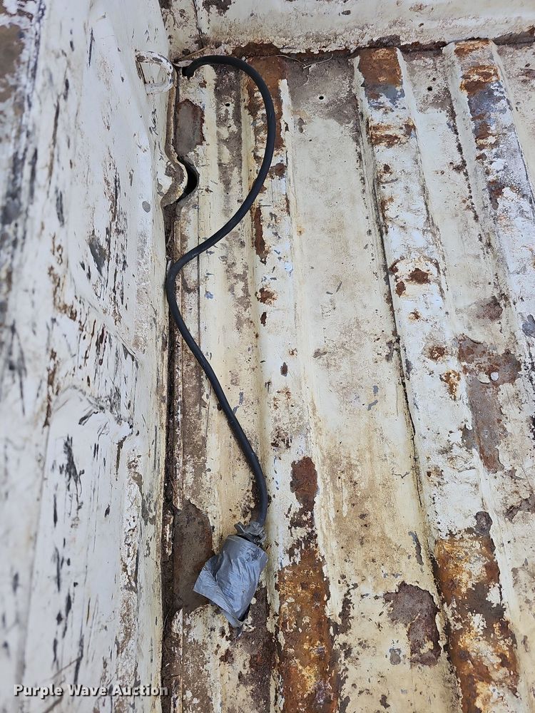 image for item MC9715 2003 Chevrolet Silverado 2500HD  pickup truck