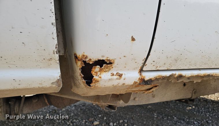 image for item MC9715 2003 Chevrolet Silverado 2500HD  pickup truck