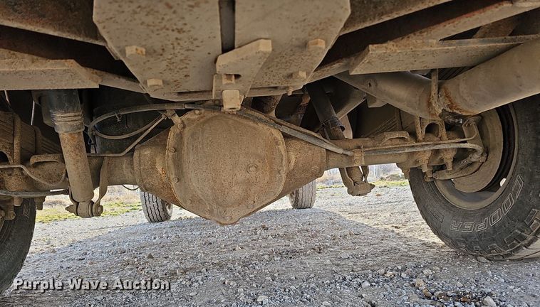 image for item MC9715 2003 Chevrolet Silverado 2500HD  pickup truck