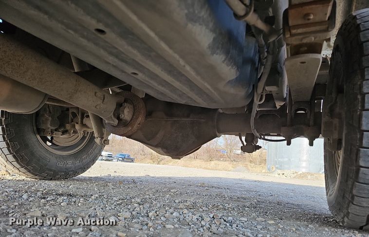 image for item MC9715 2003 Chevrolet Silverado 2500HD  pickup truck