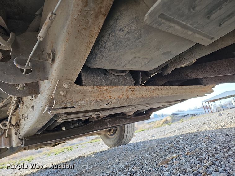 image for item MC9715 2003 Chevrolet Silverado 2500HD  pickup truck