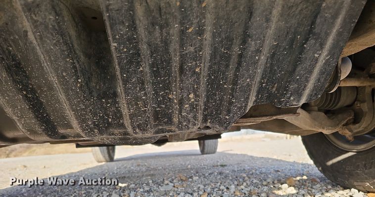 image for item MC9715 2003 Chevrolet Silverado 2500HD  pickup truck