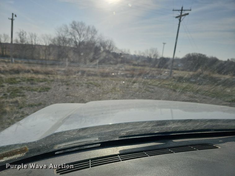 image for item MC9715 2003 Chevrolet Silverado 2500HD  pickup truck