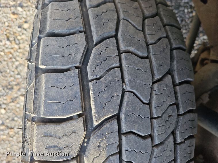 image for item MC9715 2003 Chevrolet Silverado 2500HD  pickup truck