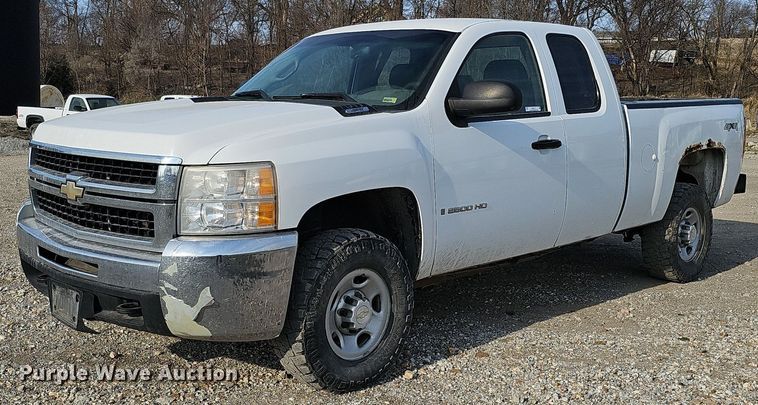 image for item MC9717 2007 Chevrolet Silverado 2500HD  Ext. Cab pickup truck