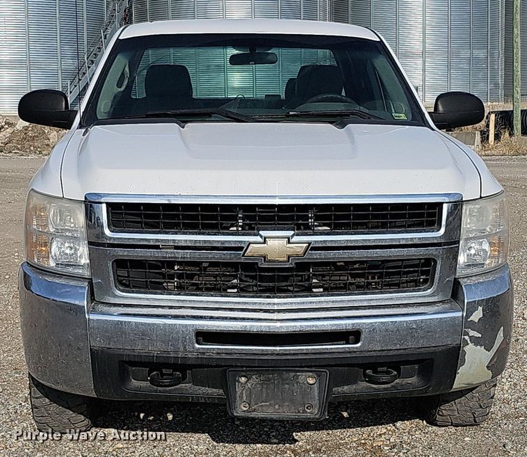 image for item MC9717 2007 Chevrolet Silverado 2500HD  Ext. Cab pickup truck