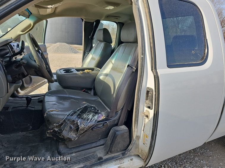 image for item MC9717 2007 Chevrolet Silverado 2500HD  Ext. Cab pickup truck