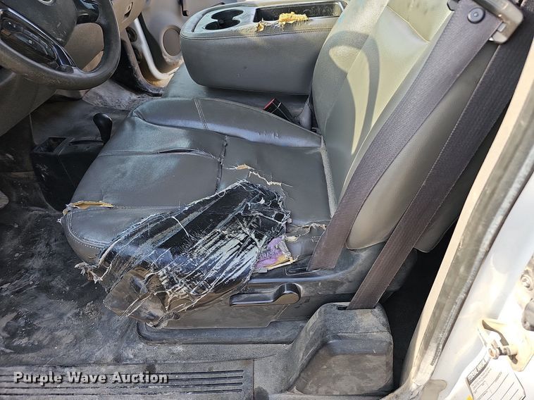 image for item MC9717 2007 Chevrolet Silverado 2500HD  Ext. Cab pickup truck