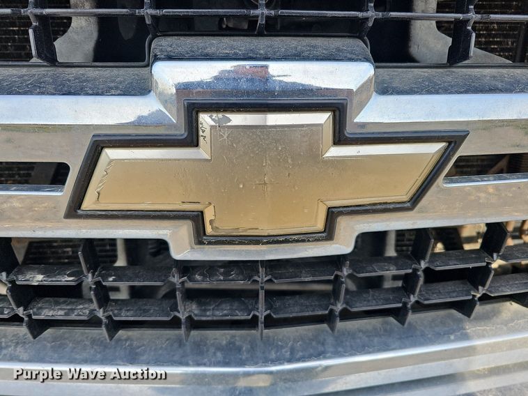 image for item MC9717 2007 Chevrolet Silverado 2500HD  Ext. Cab pickup truck