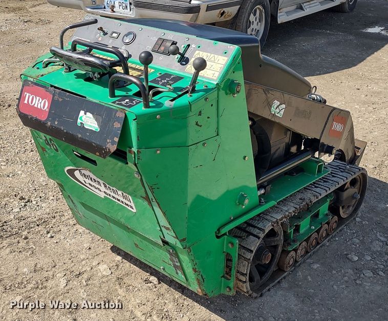 image for item MD9525 Toro TX-525  compact utility loader