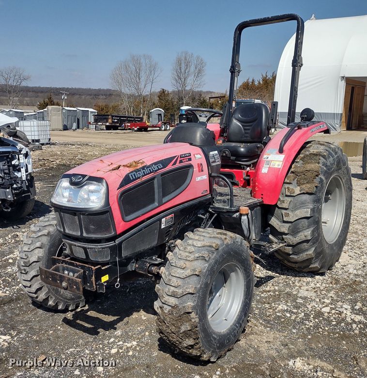 image for item MD9527 Mahindra 3540  MFWD tractor