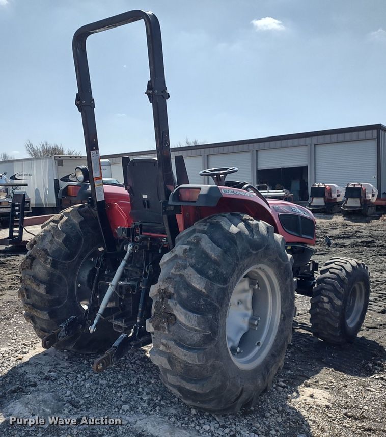 image for item MD9527 Mahindra 3540  MFWD tractor