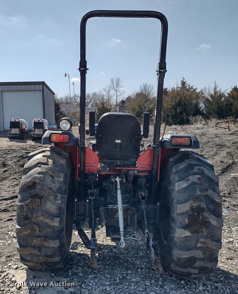 image for item MD9527 Mahindra 3540  MFWD tractor