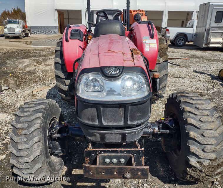 image for item MD9527 Mahindra 3540  MFWD tractor