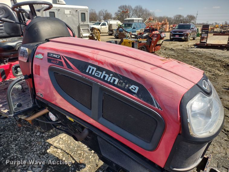 image for item MD9527 Mahindra 3540  MFWD tractor