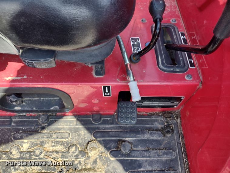 image for item MD9527 Mahindra 3540  MFWD tractor