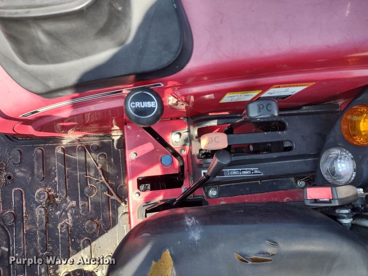 image for item MD9527 Mahindra 3540  MFWD tractor