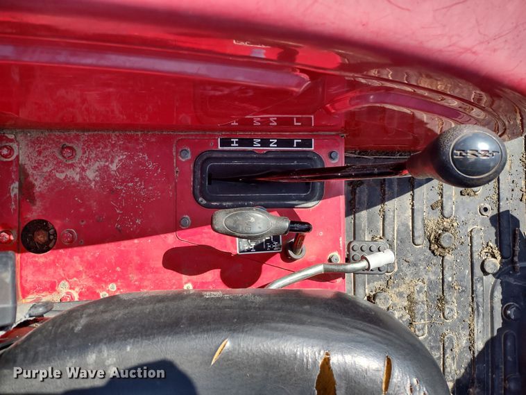 image for item MD9527 Mahindra 3540  MFWD tractor