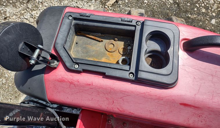 image for item MD9527 Mahindra 3540  MFWD tractor