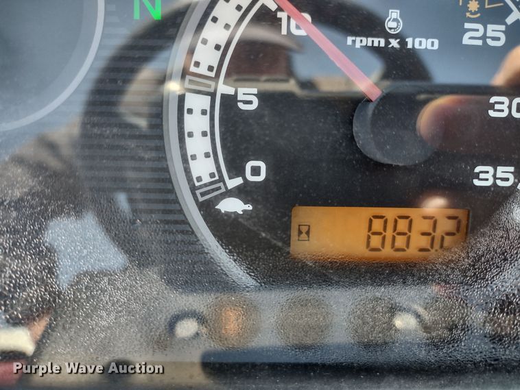 image for item MD9527 Mahindra 3540  MFWD tractor