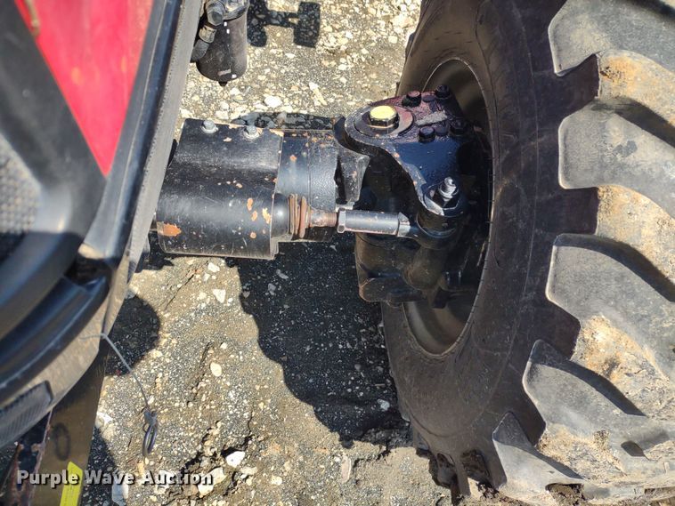 image for item MD9527 Mahindra 3540  MFWD tractor