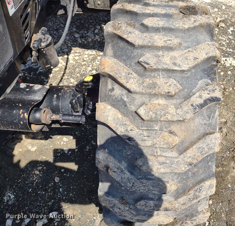 image for item MD9527 Mahindra 3540  MFWD tractor