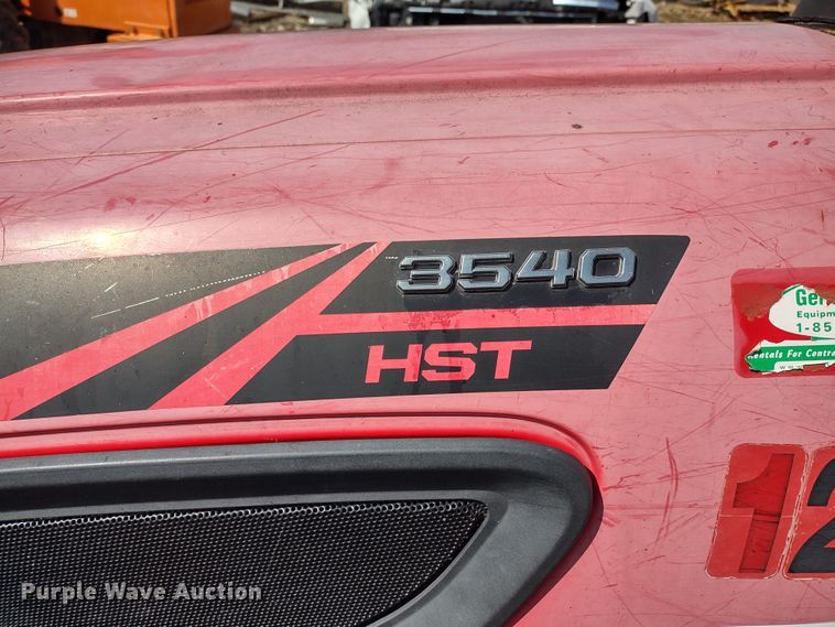 image for item MD9527 Mahindra 3540  MFWD tractor