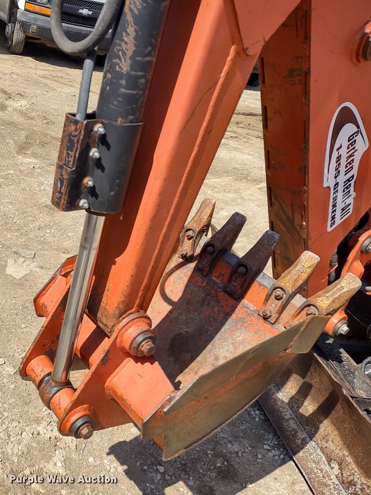 image for item MD9529 2007 Ditch Witch RT40  trencher