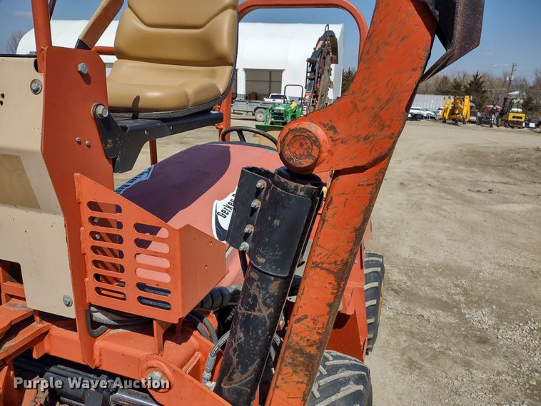 image for item MD9529 2007 Ditch Witch RT40  trencher