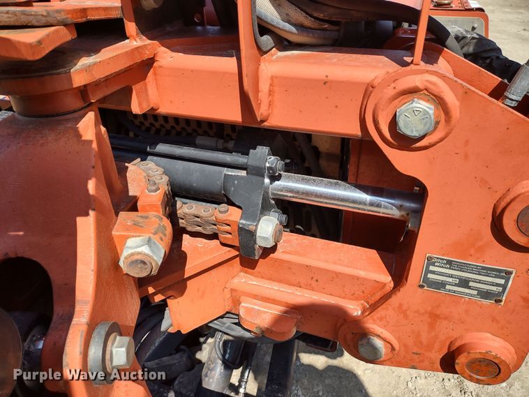 image for item MD9529 2007 Ditch Witch RT40  trencher