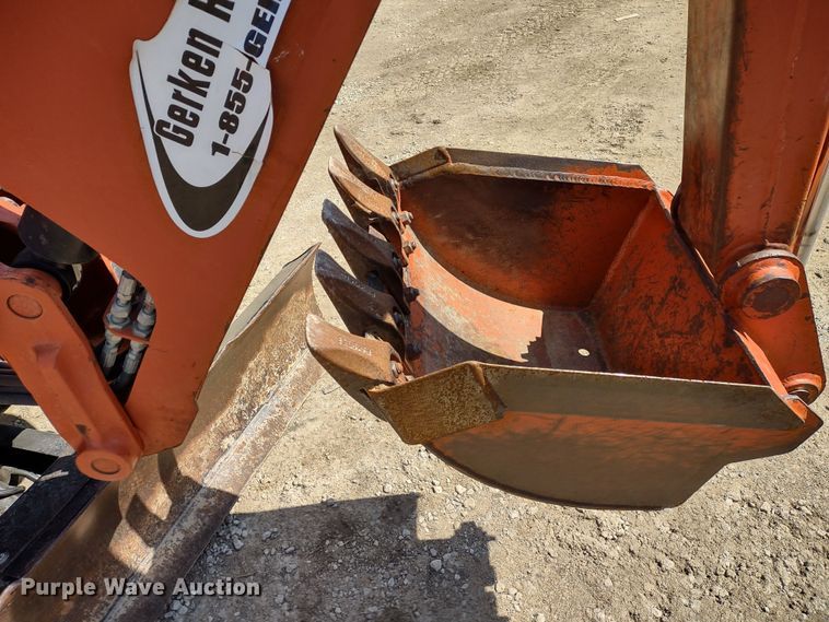 image for item MD9529 2007 Ditch Witch RT40  trencher