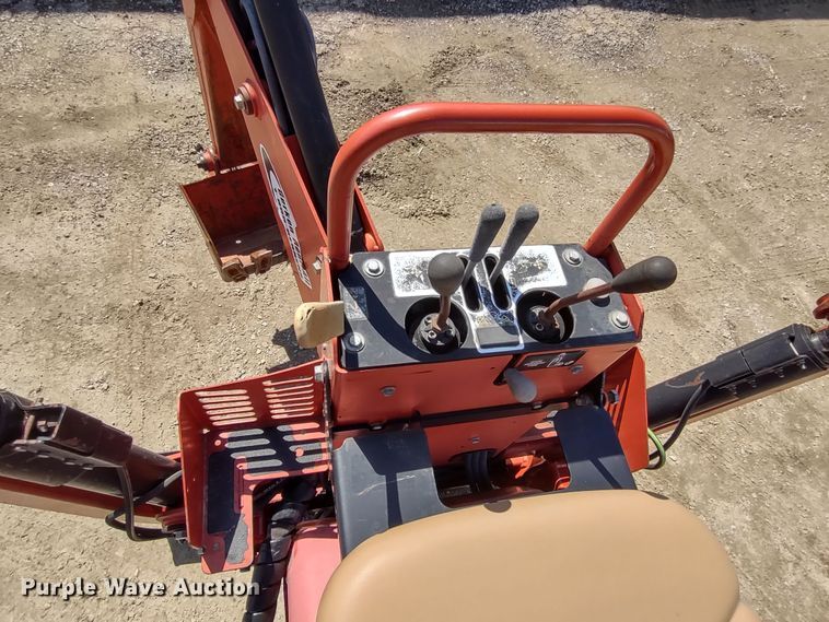 image for item MD9529 2007 Ditch Witch RT40  trencher