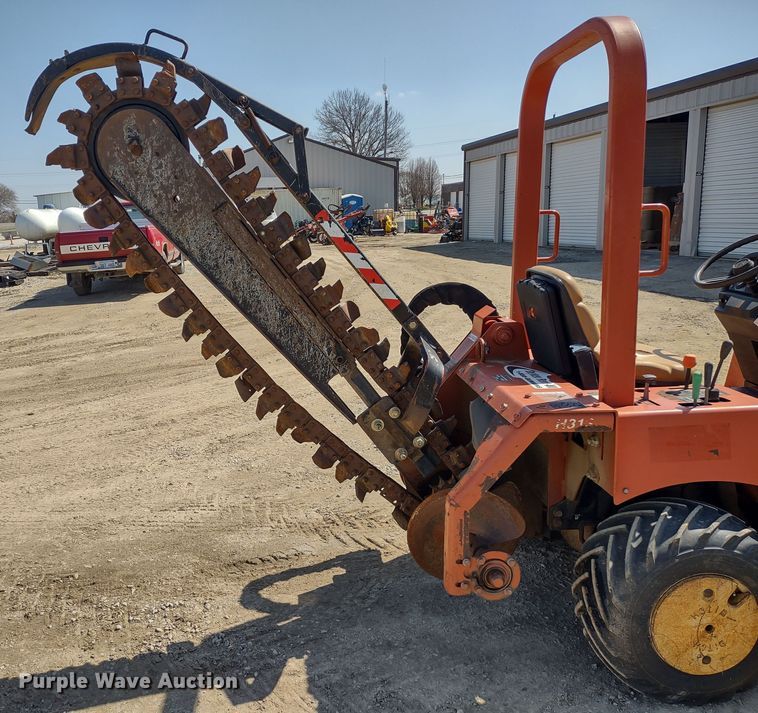 image for item MD9529 2007 Ditch Witch RT40  trencher