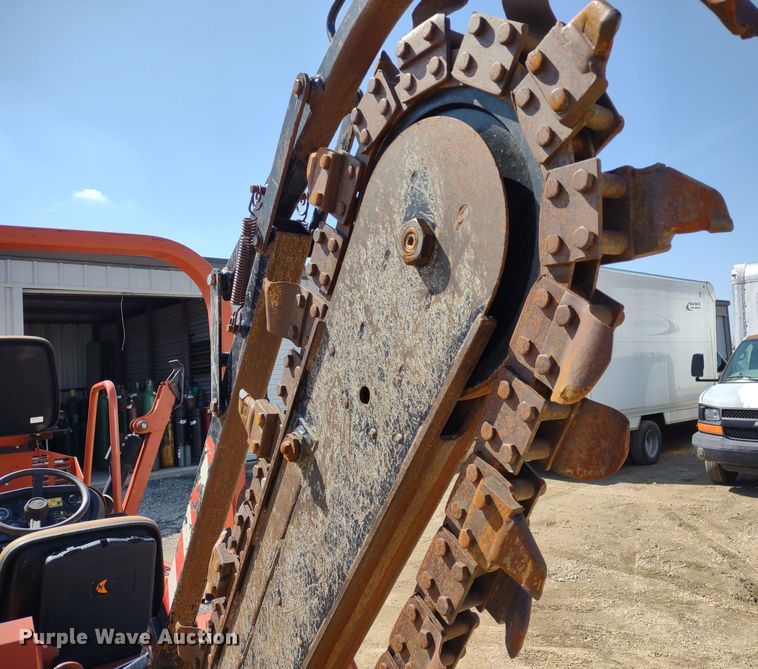 image for item MD9529 2007 Ditch Witch RT40  trencher