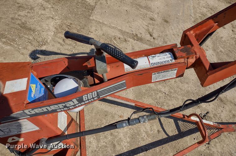 image for item MD9532 General 660H  post hole auger