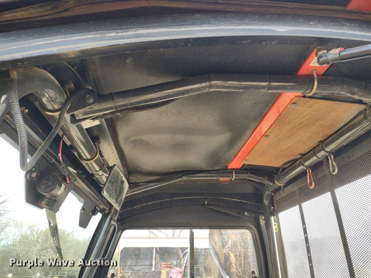 image for item MD9538 2004 Kubota RTV900 utility vehicle