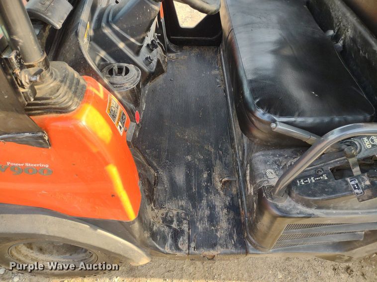 image for item MD9538 2004 Kubota RTV900 utility vehicle