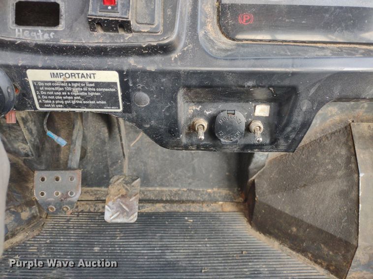 image for item MD9538 2004 Kubota RTV900 utility vehicle