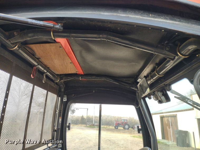 image for item MD9538 2004 Kubota RTV900 utility vehicle