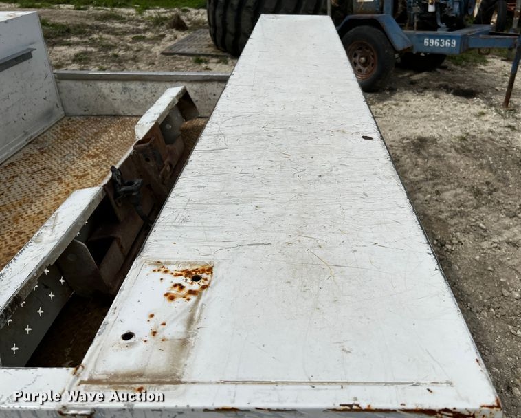 image for item MF9860 Knapheide  utility bed