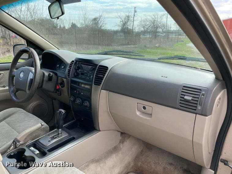 image for item MM9436 2005 Kia Sorento LX